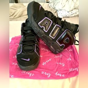 Nike Air More Uptempo size 6 men’s